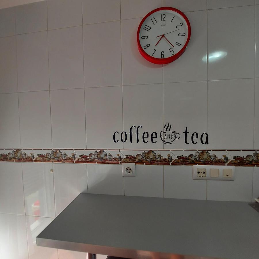 Soleado Piso Con Garaje Y Piscina A 8' Centro Apartamento Castro Urdiales Exterior foto