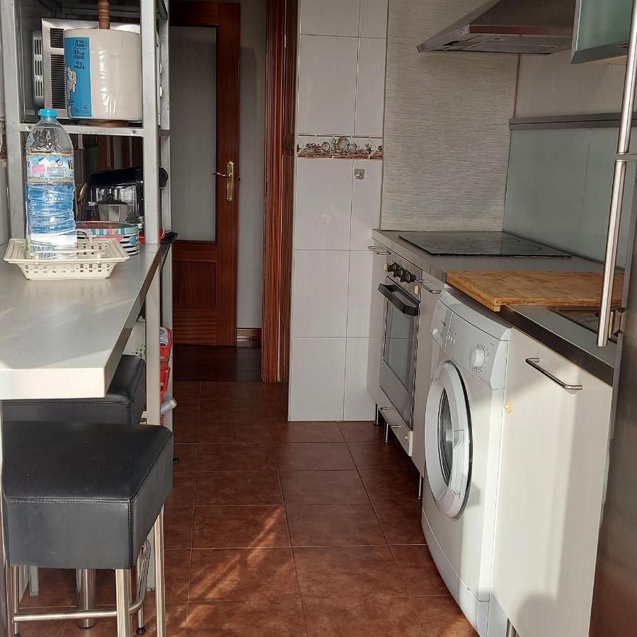 Soleado Piso Con Garaje Y Piscina A 8' Centro Apartamento Castro Urdiales Exterior foto