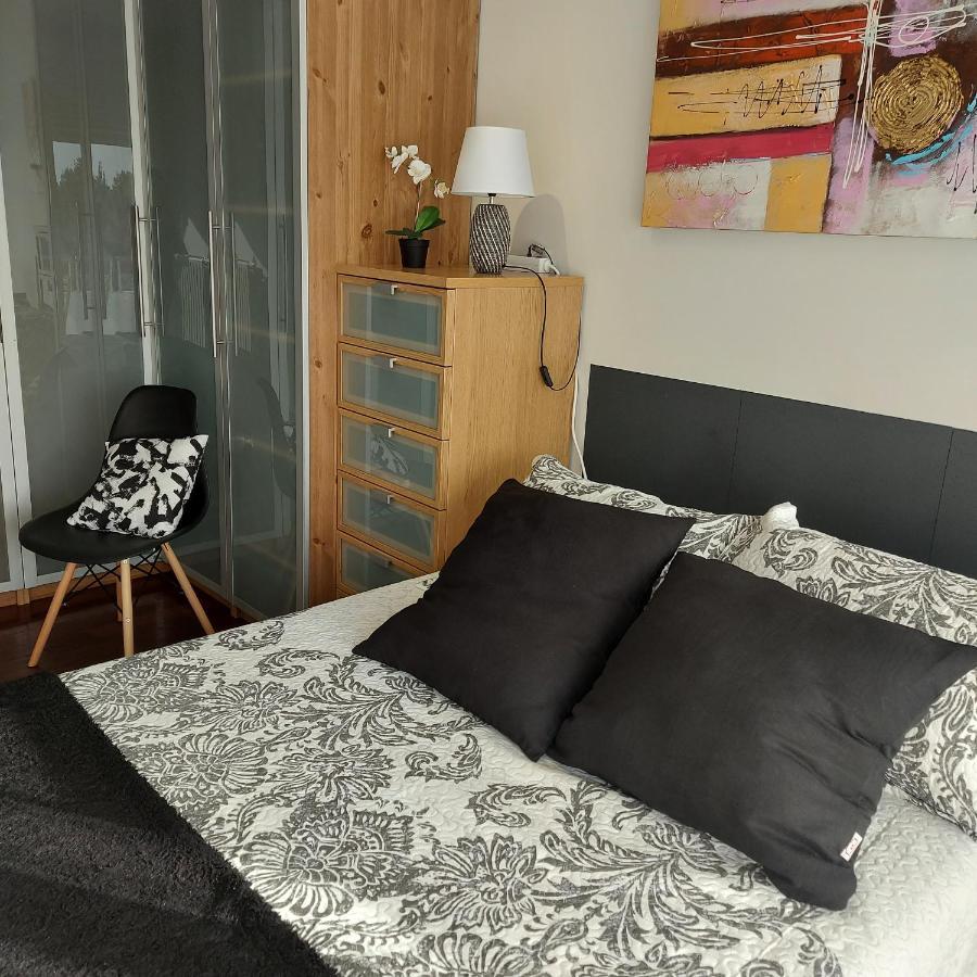 Soleado Piso Con Garaje Y Piscina A 8' Centro Apartamento Castro Urdiales Exterior foto