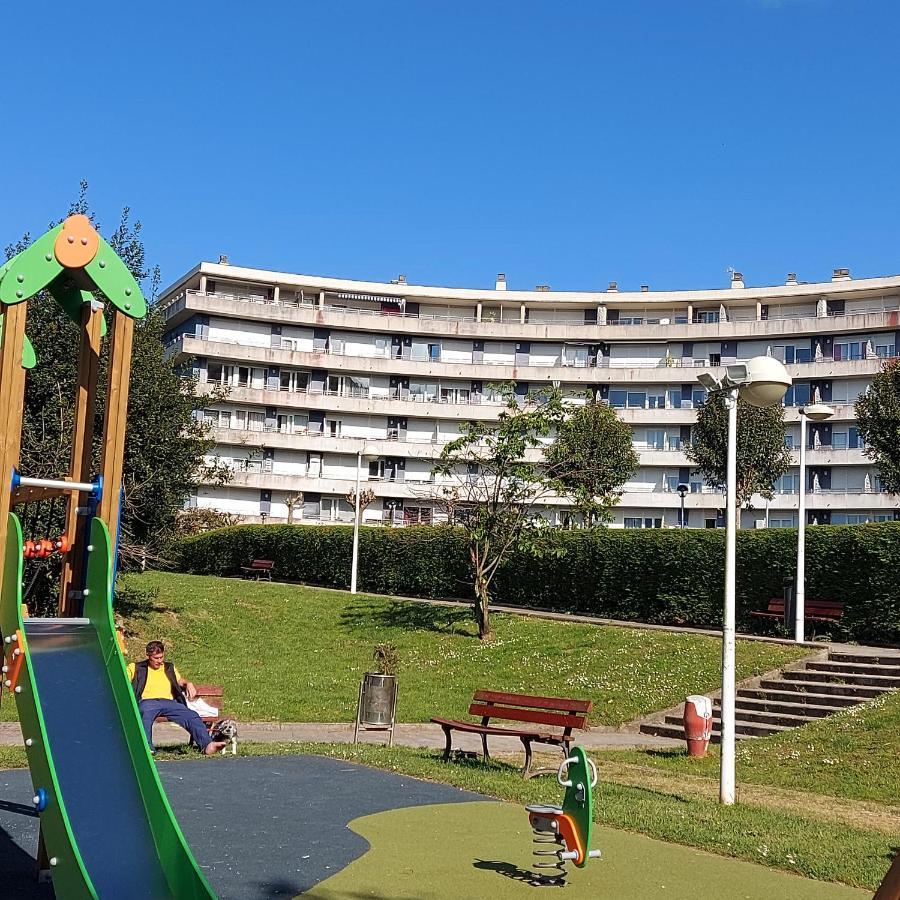 Soleado Piso Con Garaje Y Piscina A 8' Centro Apartamento Castro Urdiales Exterior foto