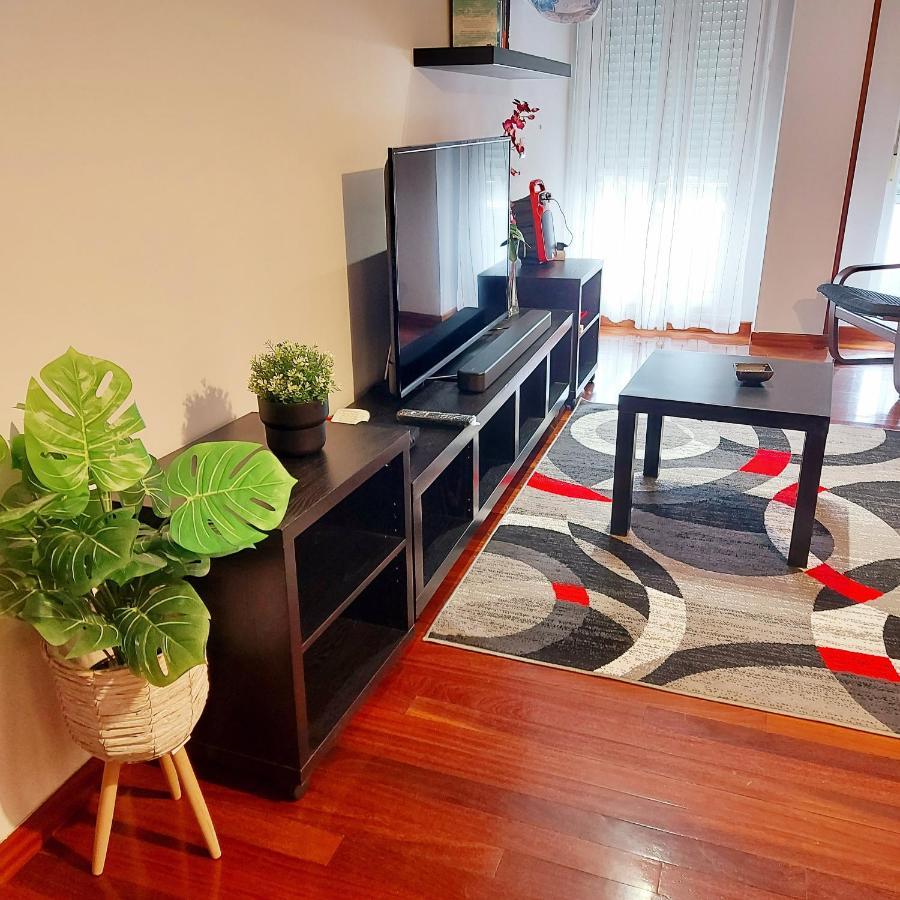 Soleado Piso Con Garaje Y Piscina A 8' Centro Apartamento Castro Urdiales Exterior foto