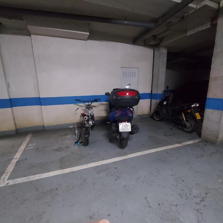 Soleado Piso Con Garaje Y Piscina A 8' Centro Apartamento Castro Urdiales Exterior foto